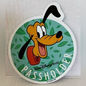 ❄️5/$25❄️ Disney Passholder Magnet - Pluto